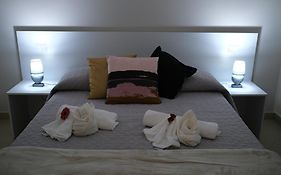 Hoa Suites
